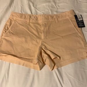 NWT Gap 3” chino shorts sz 8 peach